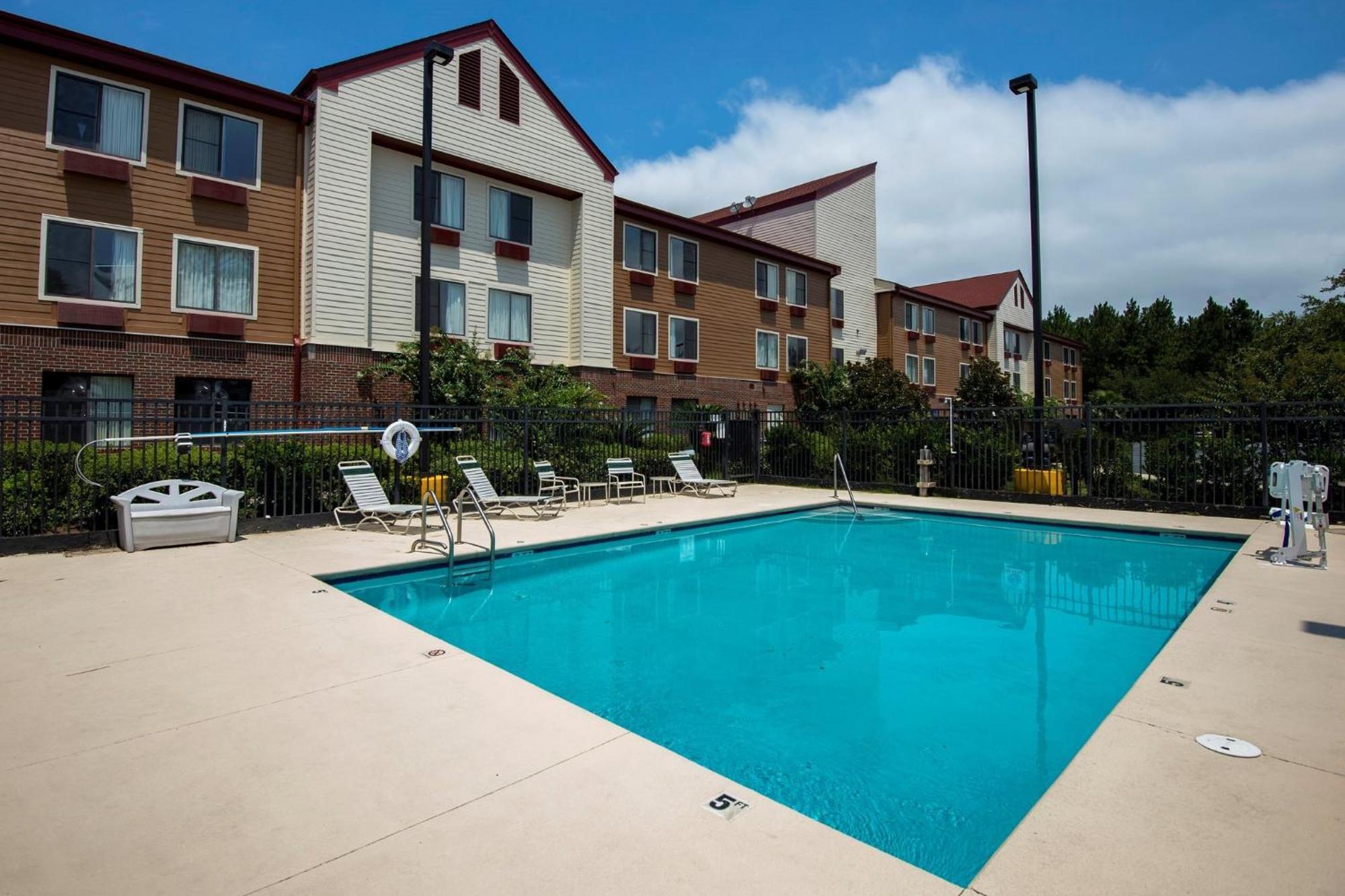 Red Roof Inn & Suites Savannah Airport Pooler Ngoại thất bức ảnh