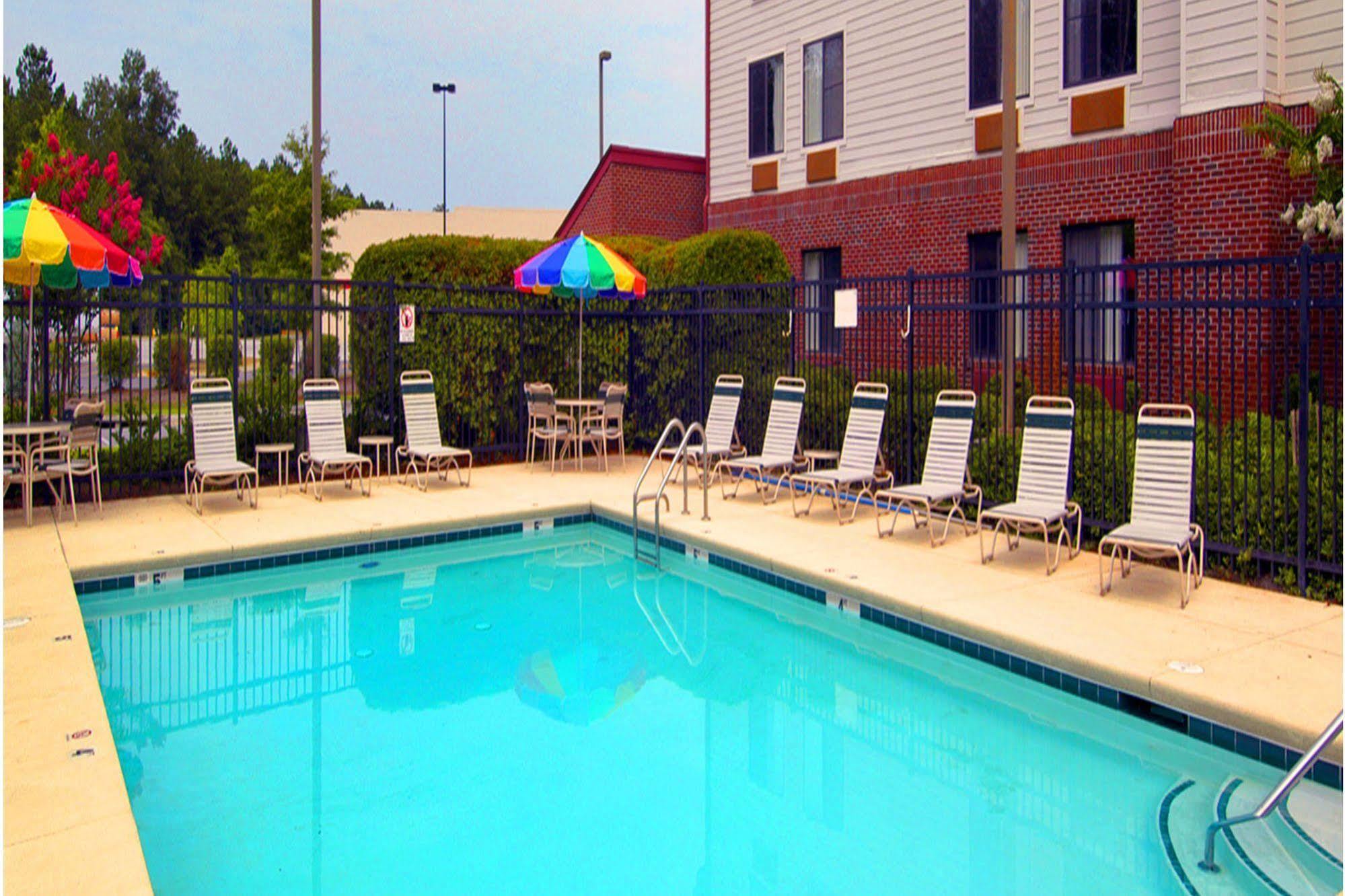 Red Roof Inn & Suites Savannah Airport Pooler Ngoại thất bức ảnh